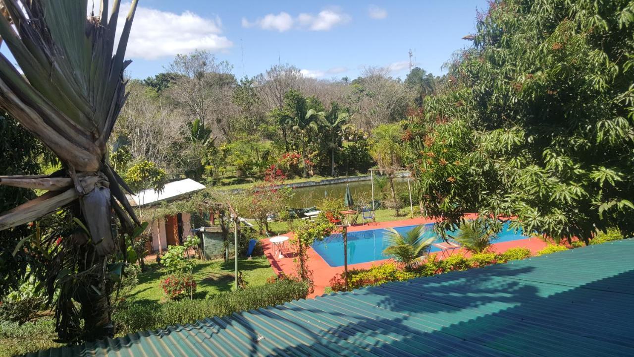 Hotel Y Residencial Amigos Puerto Iguazú Exteriör bild