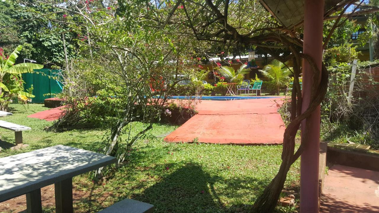 Hotel Y Residencial Amigos Puerto Iguazú Exteriör bild